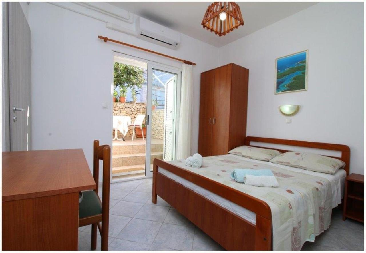 Apartments And Rooms Mirja-Parking Primosten Luaran gambar