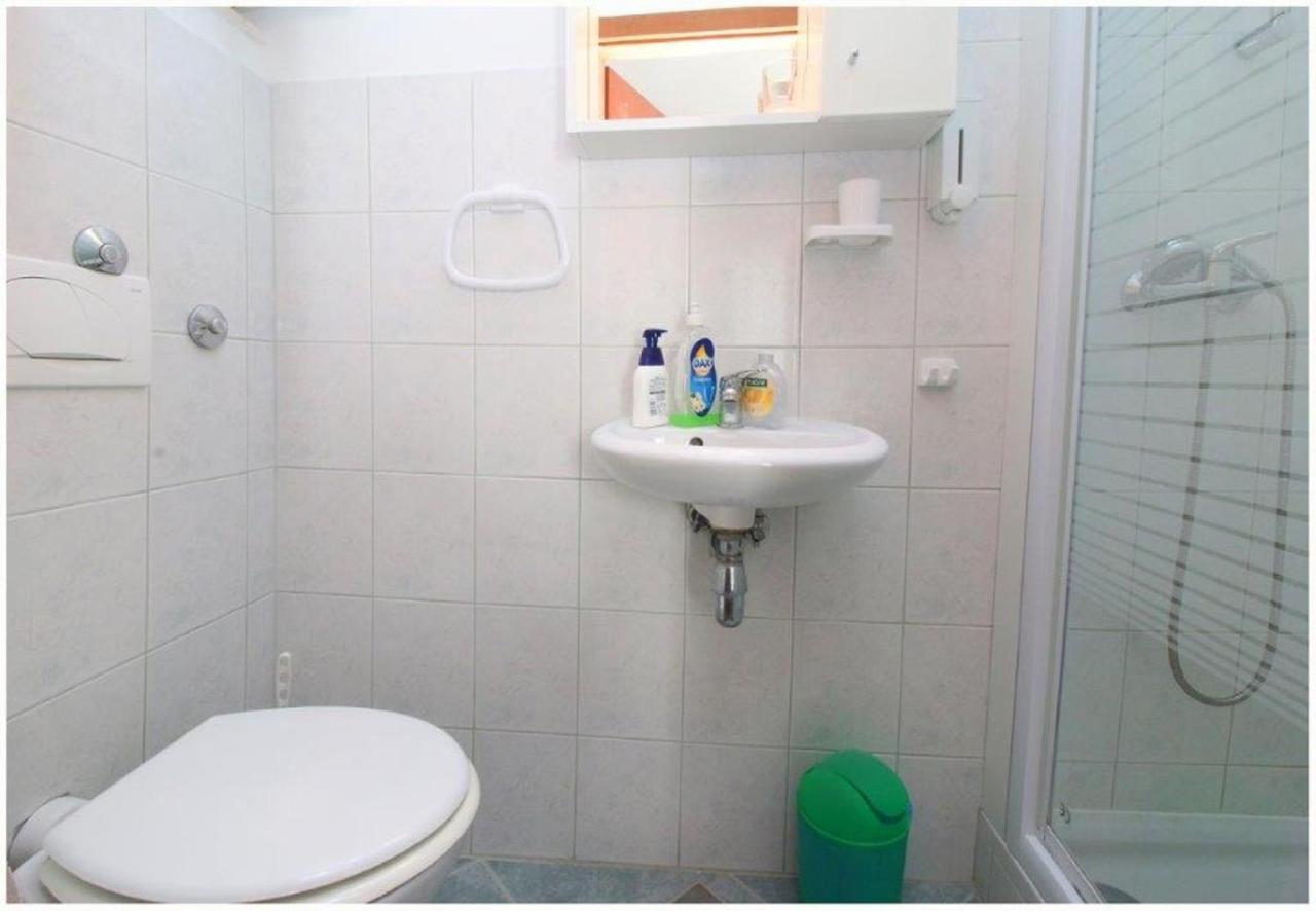 Apartments And Rooms Mirja-Parking Primosten Luaran gambar