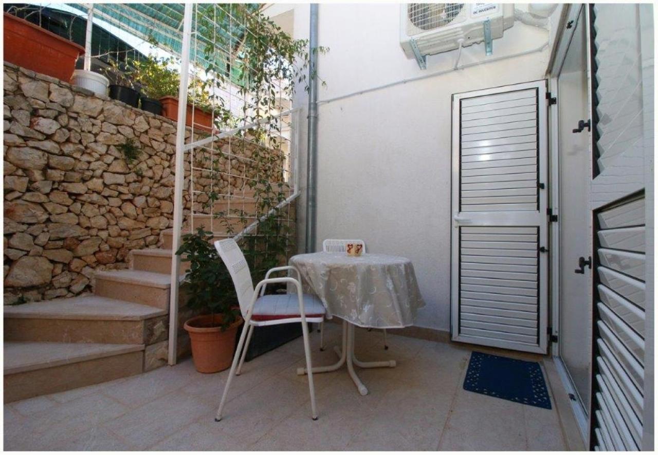 Apartments And Rooms Mirja-Parking Primosten Luaran gambar