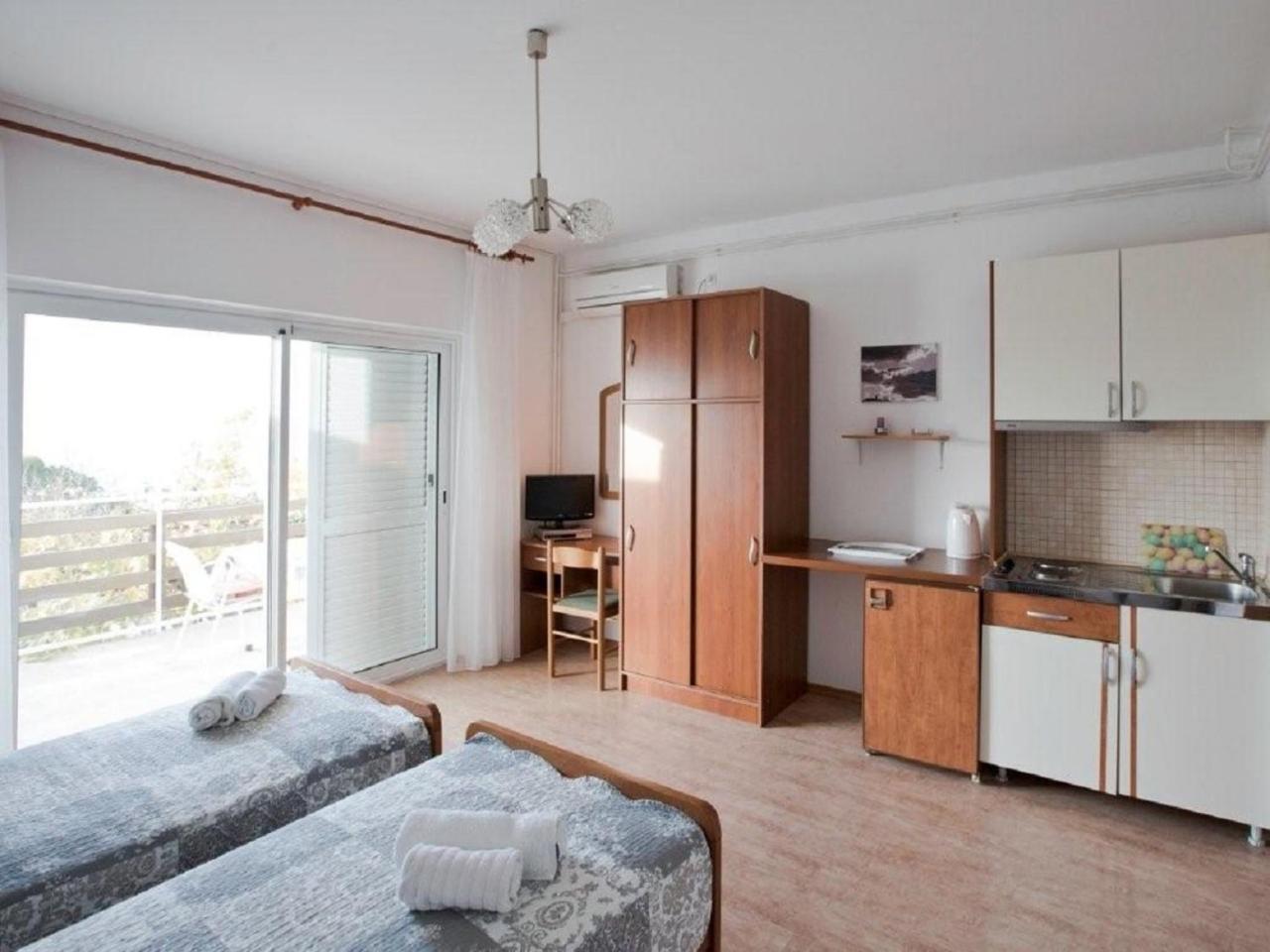 Apartments And Rooms Mirja-Parking Primosten Luaran gambar