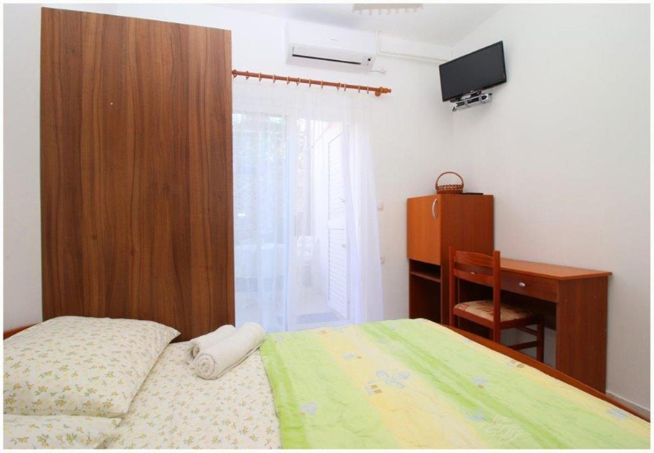 Apartments And Rooms Mirja-Parking Primosten Luaran gambar