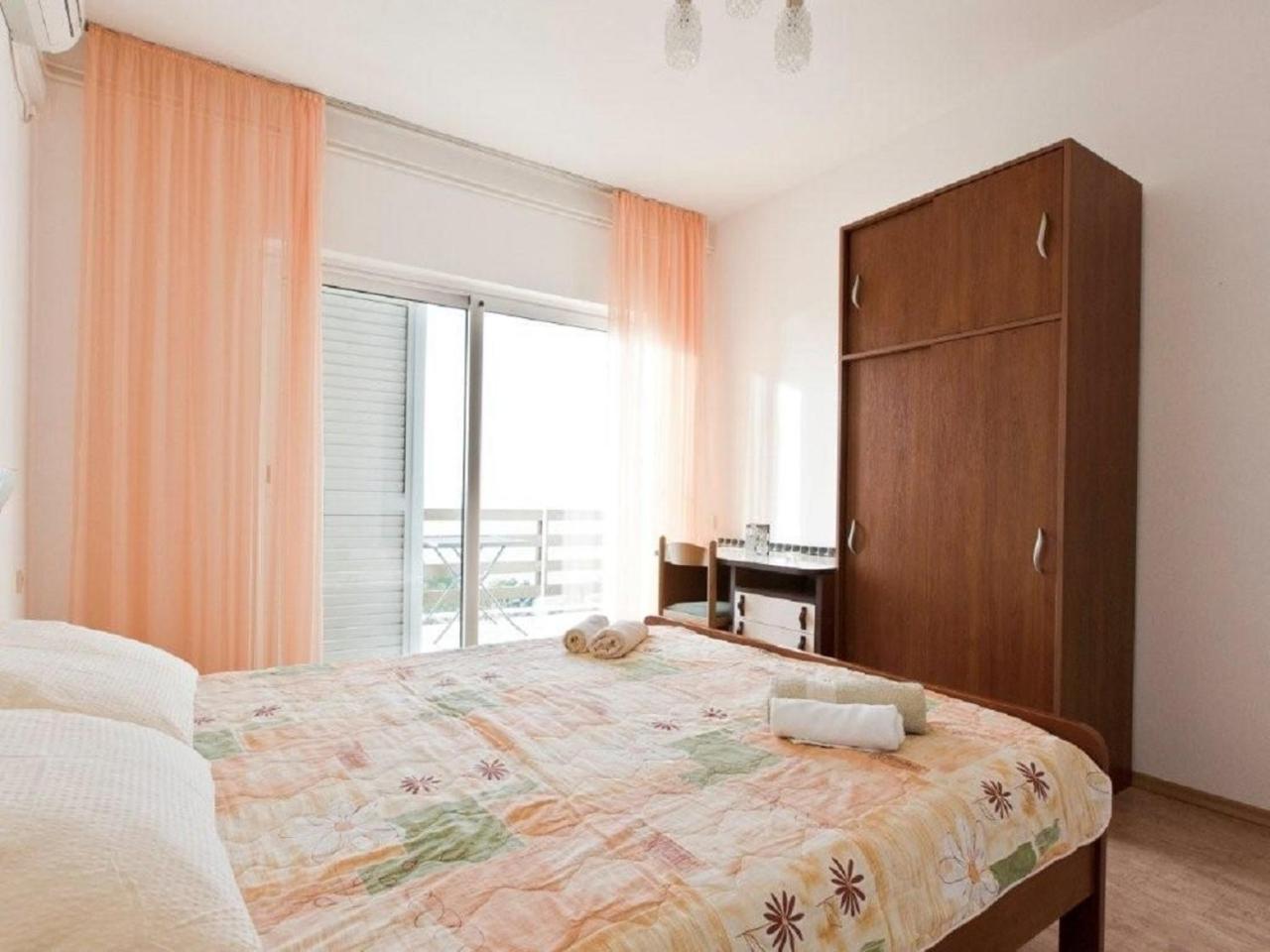 Apartments And Rooms Mirja-Parking Primosten Luaran gambar